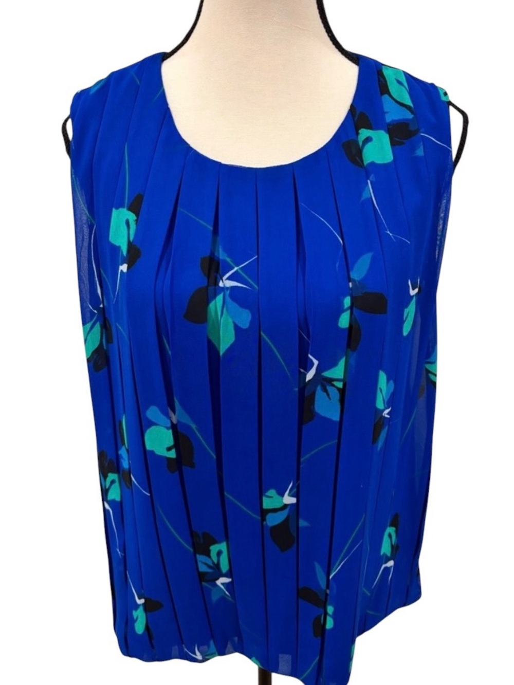 Calvin Klein Women’s Blue Dark Florals Print Sleeveless Blouse, size large